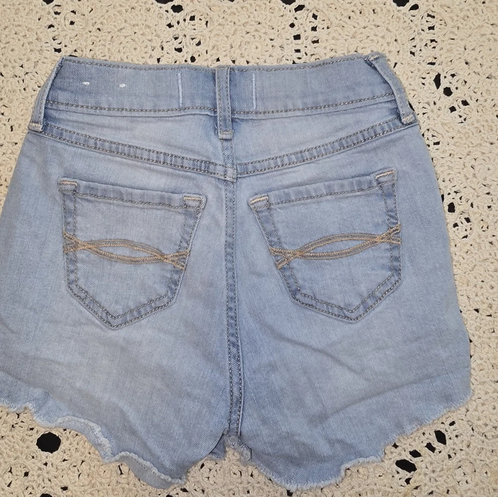 Abercrombie Kids, Girls Denim Cutoff Shorts, 7/8
